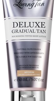 Loving TanDeluxe Gradual Tan latte nutriente corpo per esaltare l'abbronzatura colore Medium 150 ml