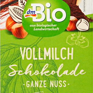Шоколадный батончик dmBio из молочного шоколада с цельными фундуком, 100 г